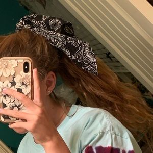 Black bandana hair scarf